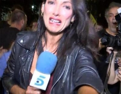 Una periodista de Telecinco, sufre una agresión en la manifestación del 1-O en Barcelona