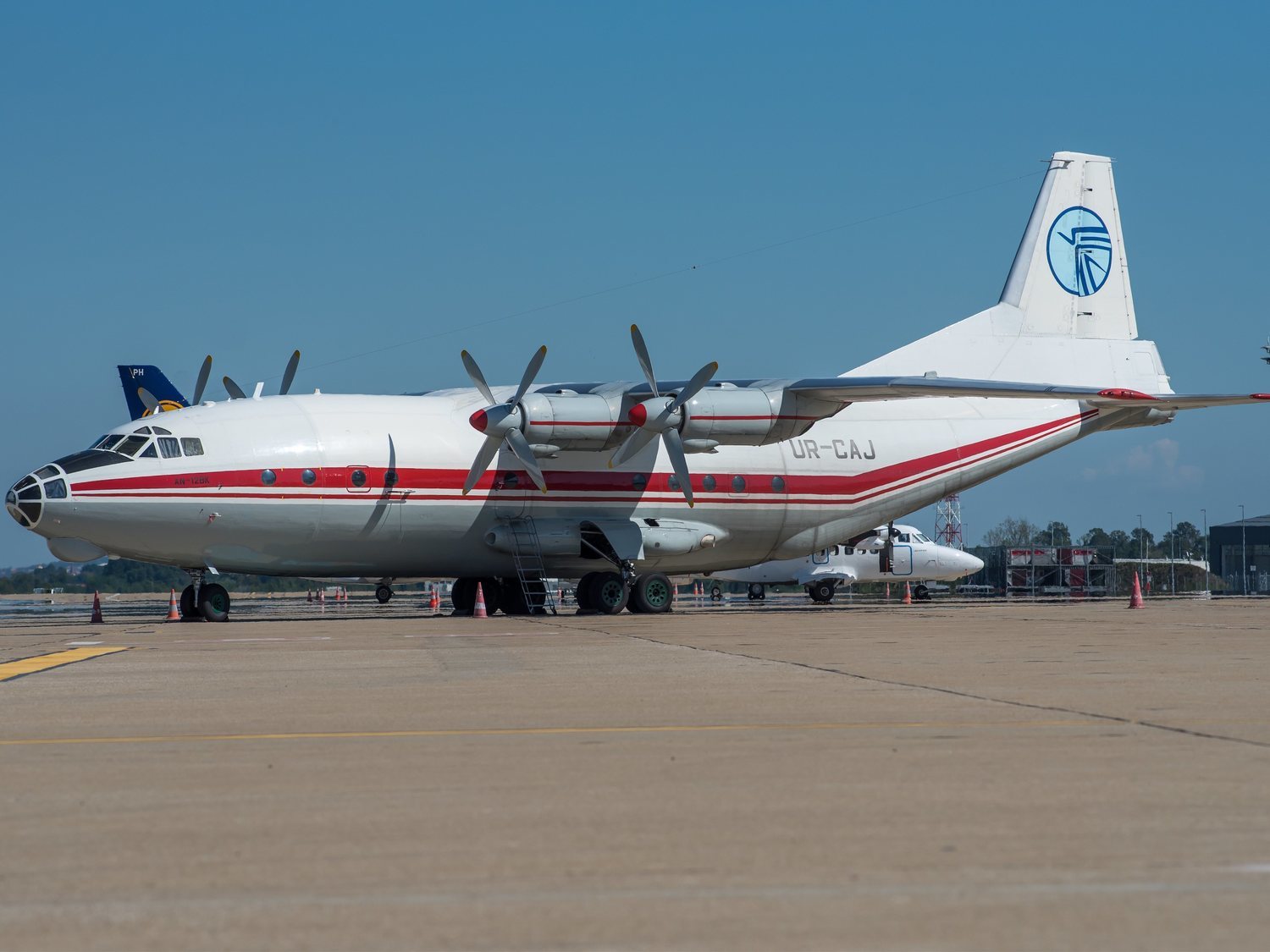 Cinco muertos en un accidente de avión en Ucrania de un vuelo procedente de España