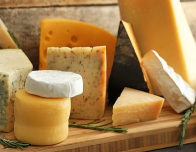 Nueva alerta sanitaria: retiran varios lotes de queso por listeriosis