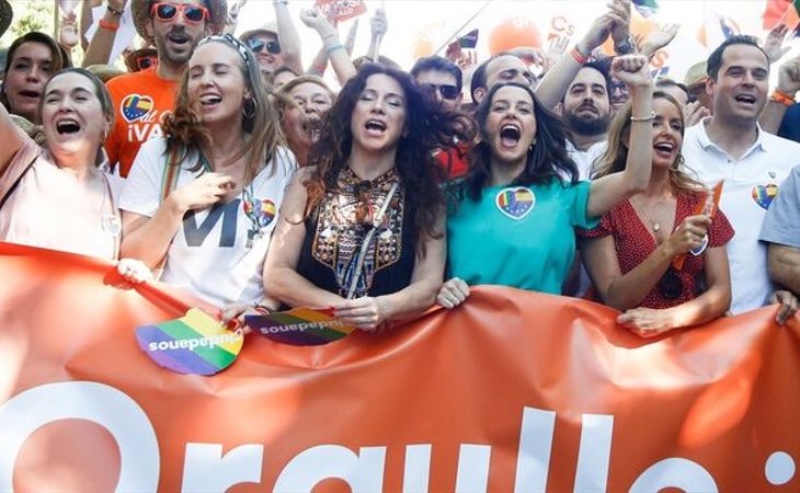 Ciudadanos ha protagonizado multitud de bandazos en su afán por conquistar la derecha que le han alejado de sus verdaderos votantes