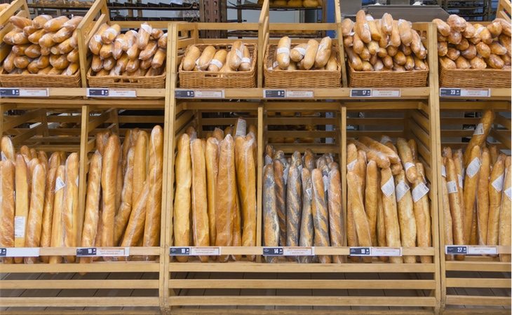 El pan blanco es uno de los alimentos básicos en nuestra dieta, pero debemos ser cuidadosos a la hora de comprarlo