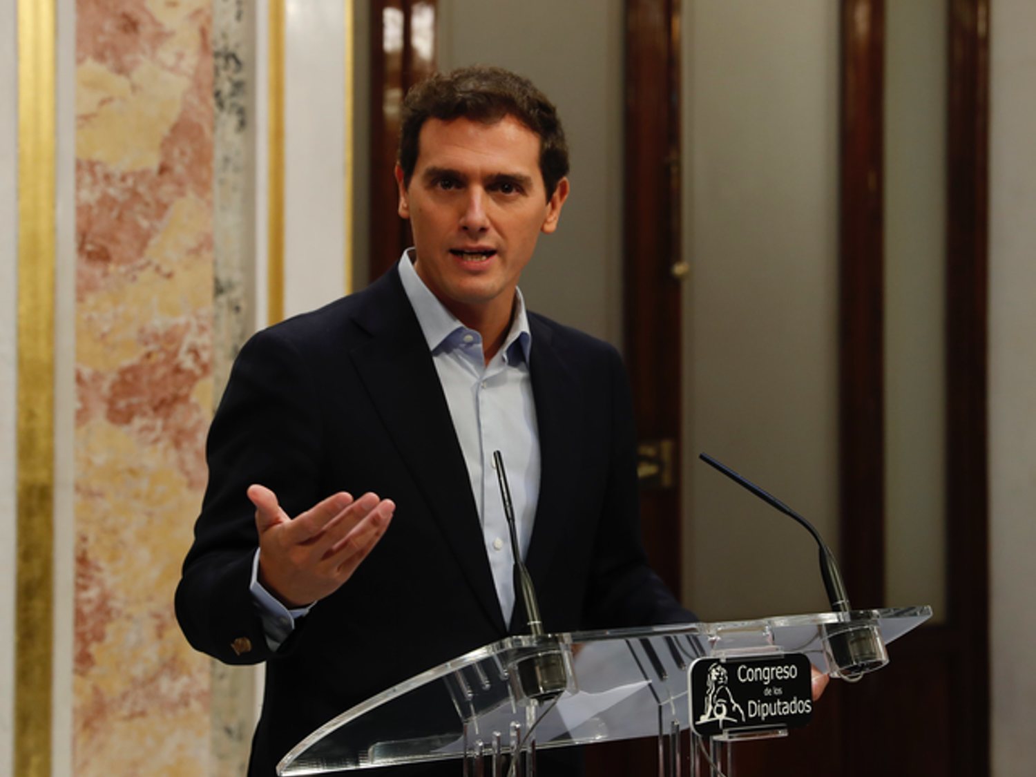 Ciudadanos se hunde en las encuestas para el 10-N y quedaría por debajo de VOX