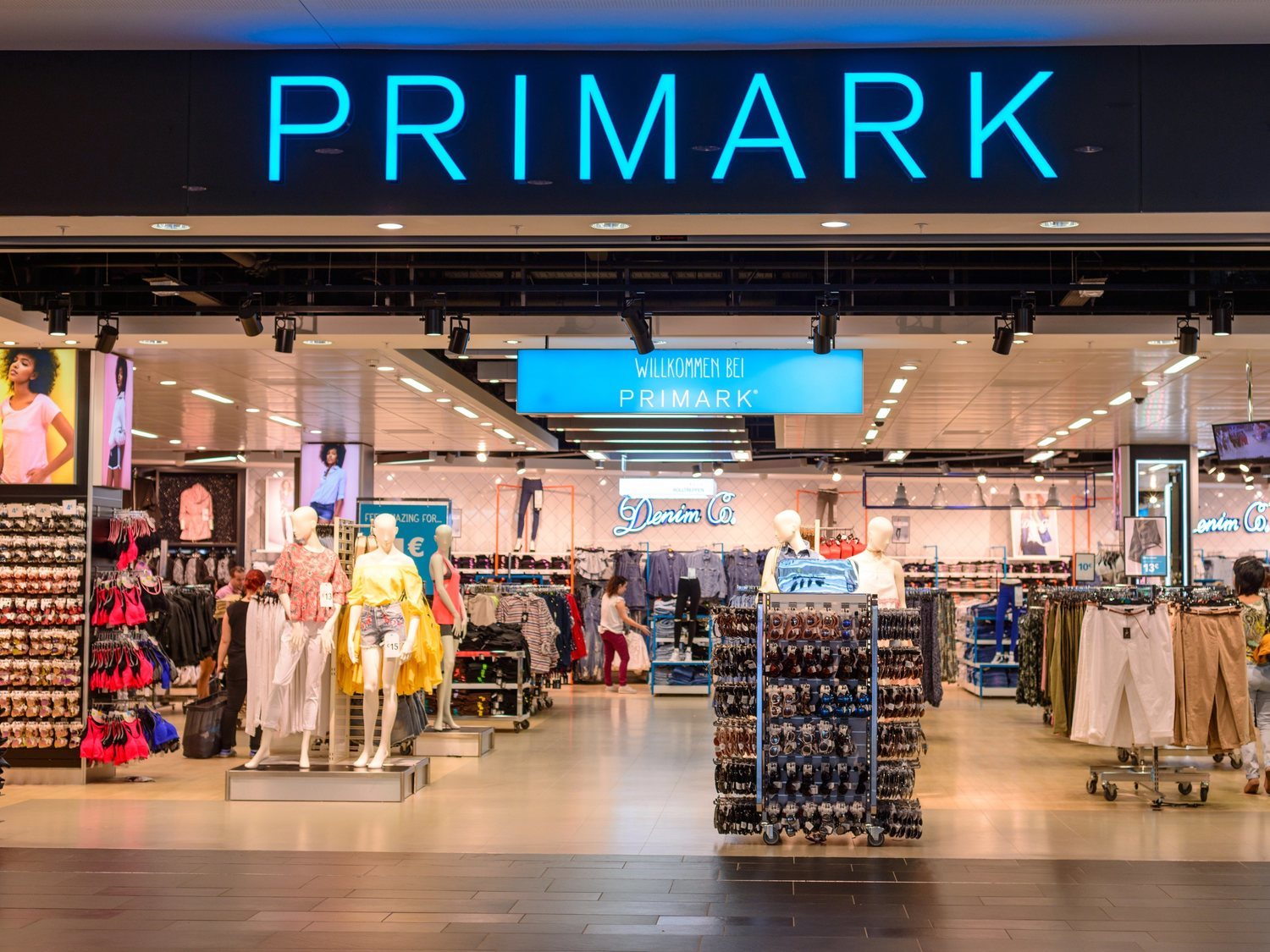 Sanidad obliga a Primark a retirar dos productos contaminados peligrosos para la salud