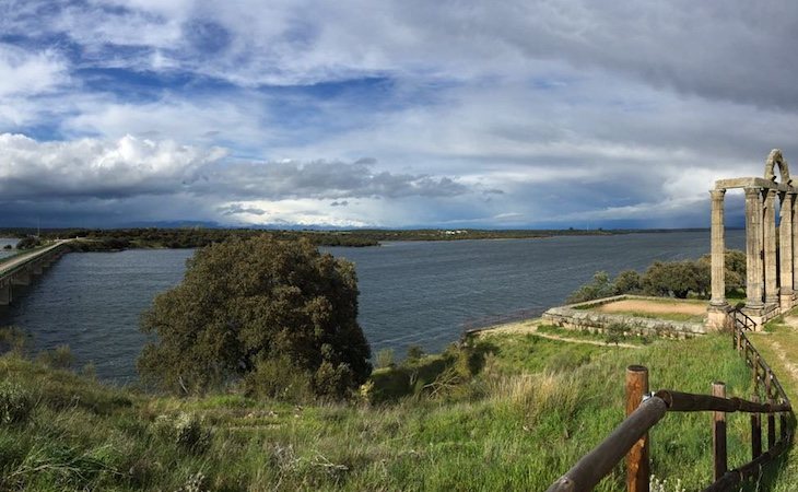 Embalse de Valdecañas | Fuente: Twitter/@cristina_viii