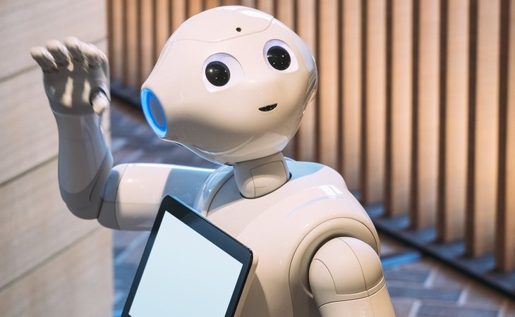 Robot inteligente presentado en el 2017 en la ciudad de Tokio