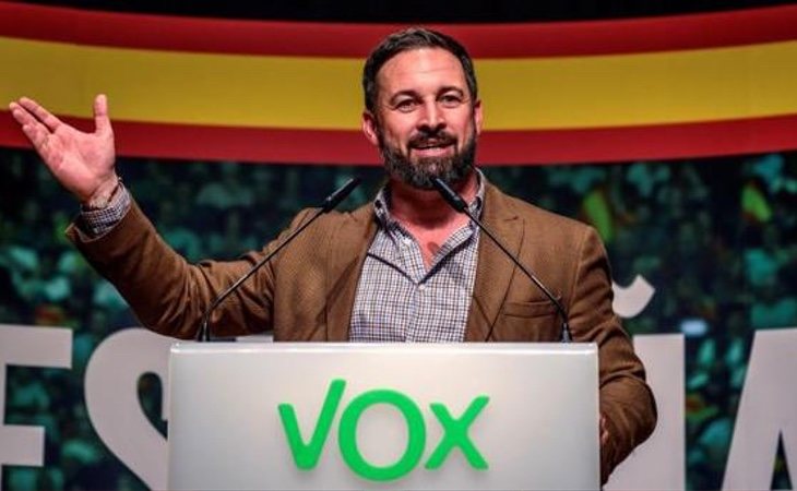 Abascal asegura que el Gobierno ahora 'derrocará a Felipe VI y derribará la cruz del Valle' tras la exhumación