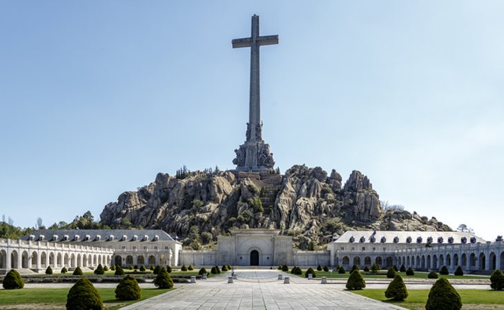 Pedro Sánchez no sacará a Primo de Rivera del Valle de los Caídos por considerarle víctima de la guerra al ser fusilado en el iniciod e la guerra