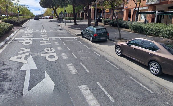 El carril de la derecha se utiliza actualmente únicamente para el tránsito de bicicletas