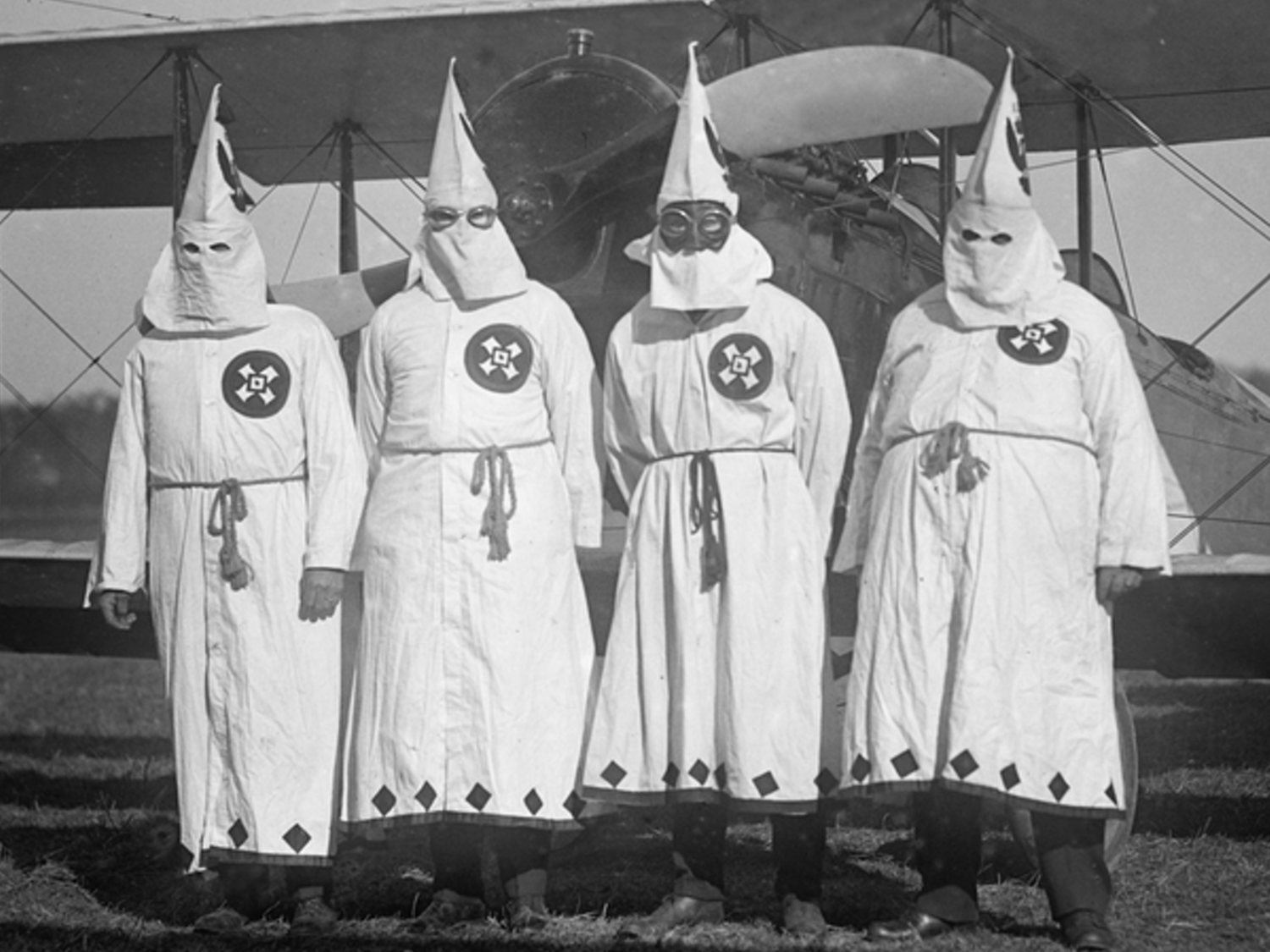 El nazi judío del Ku Klux Klan que se suicidó cuando la prensa sacó a la luz su pasado