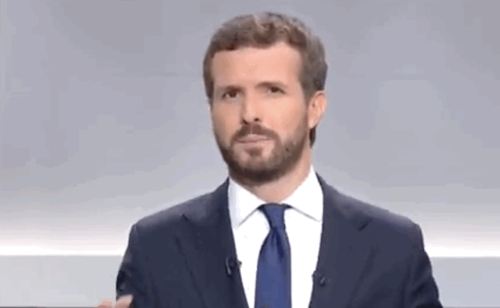 Casado defiende los recortes que realizó Mariano Rajoy para salvar la economía y culpa de la crisis al PSOE. Asegura que Sánchez ahora repite los ...