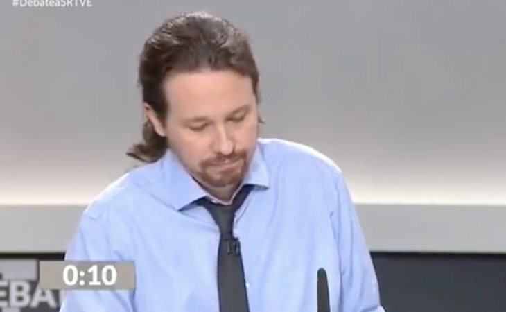 Iglesias cede su minuto de oro para leer la historia de una persona que sufre la precariedad laboral de España