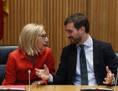 Rosa Díez se une al PP y pide el voto para Casado: "Quiero que tú ganes las elecciones"