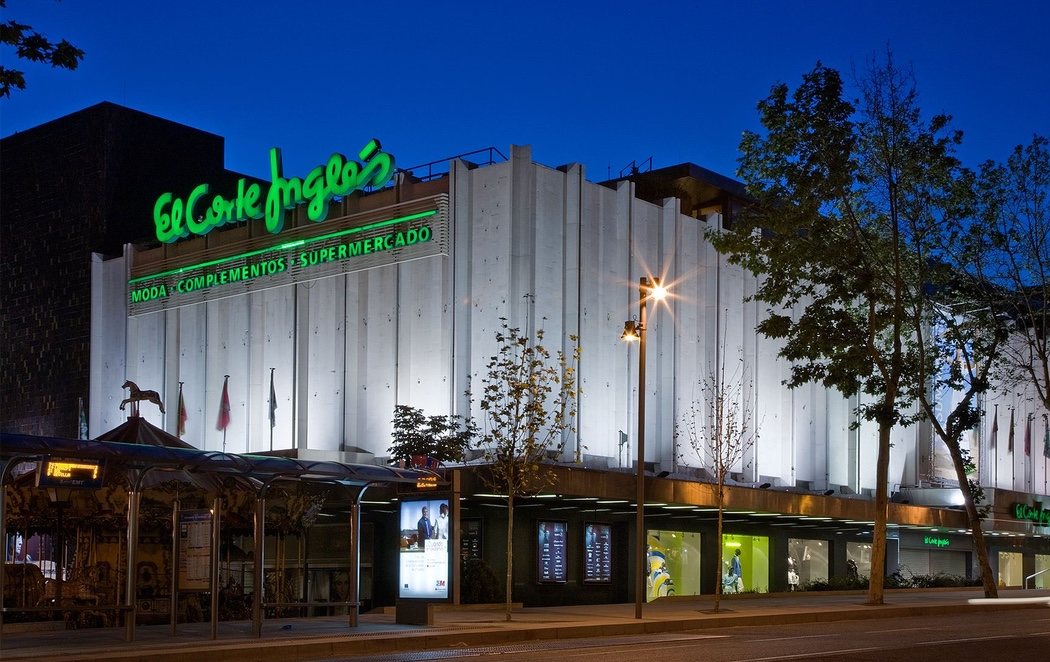 El Corte Inglés aumenta tradicionalmente su plantilla durante el cierre de año para las campañas de Navidad y Reyes