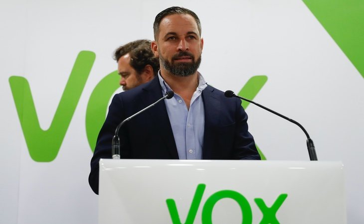 VOX veta a periodistas y medios de comunicación