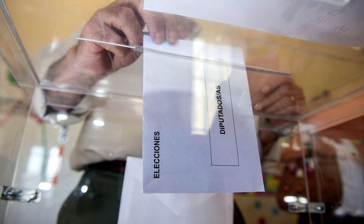 Una mujer ha fallecido por muerte natural en un colegio electoral de Granada cuando iba a ejercer su derecho al voto