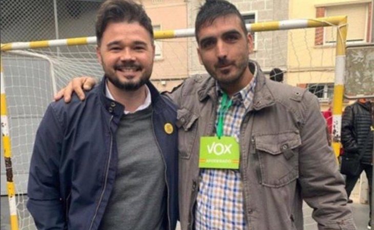 Gabriel Rufián (ERC) pide perdón por hacerse fotos con simpatizantes de VOX: 'Entiendo que puedan molestar. Pido disculpas a quien se haya podido ...