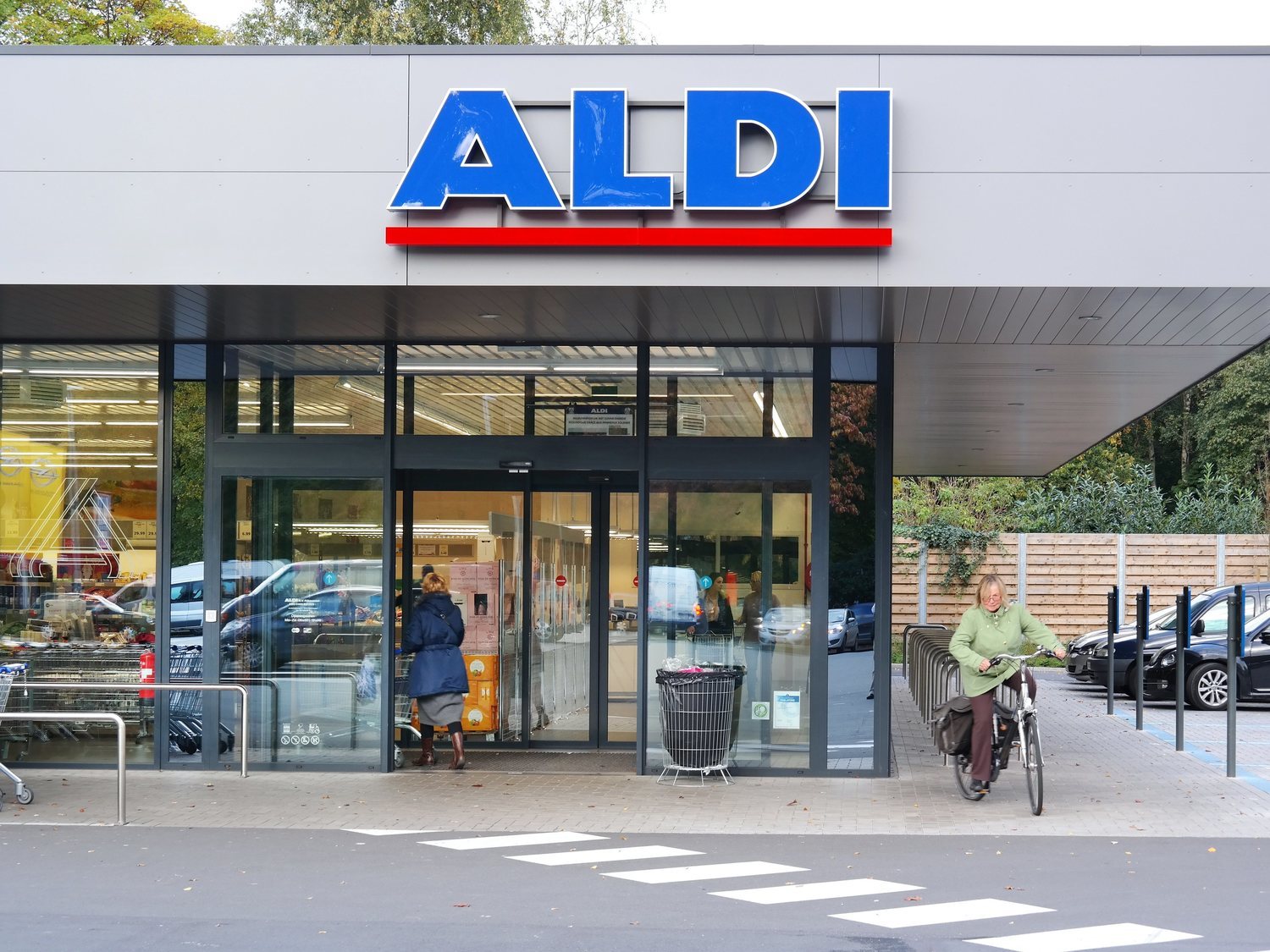 Nueva alerta sanitaria: retiran un producto de los supermercados Aldi por listeria