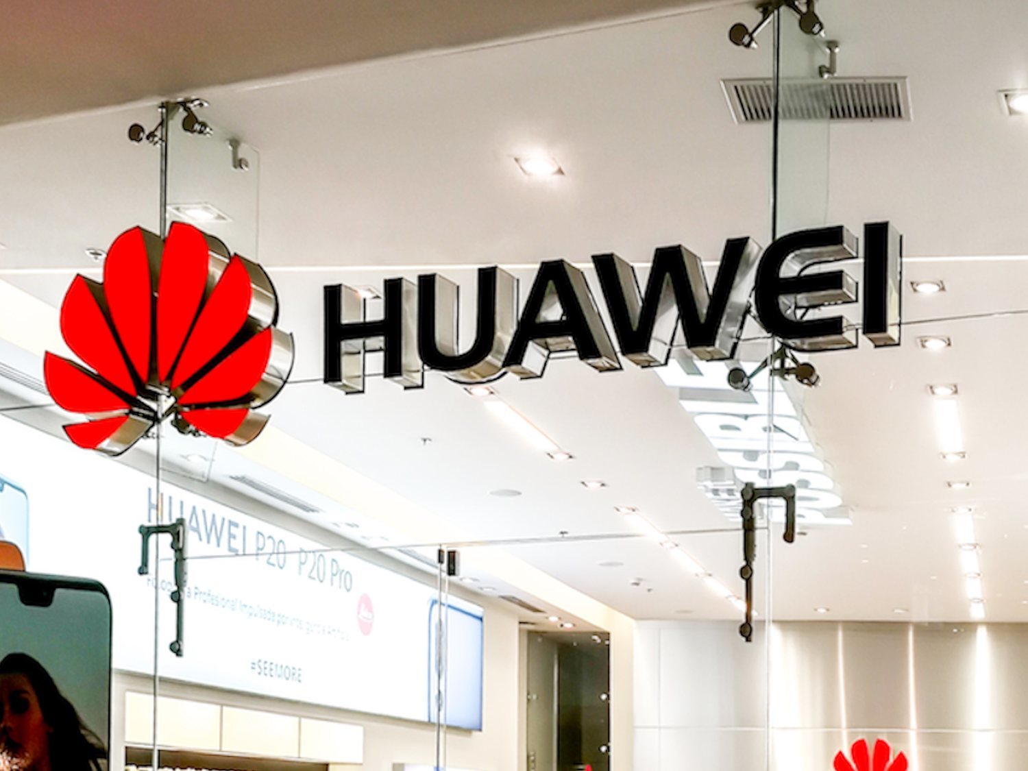 El Ministerio de Defensa bloquea a Huawei y ordena la desconexión de sus teléfonos