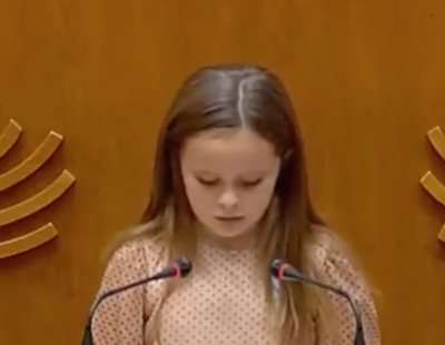 El emotivo discurso de Elsa, una niña trans de 8 años, dando una lección a los políticos en Extremadura