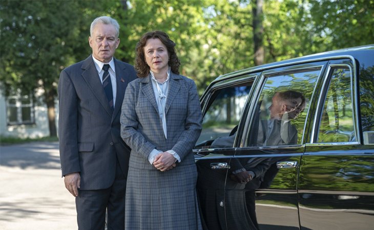 Stellan Skarsgård y Emily Watson en 'Chernobyl'