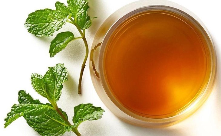 El té de menta y eucaplito es relajante a la vez que ayuda a expectorar