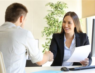 Todo lo que debes preguntar en una entrevista de trabajo para conseguir el puesto, según expertos