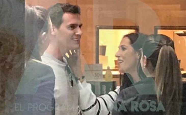 La primera imagen de Malú y Albert Rivera llegaba a principios del verano de 2019