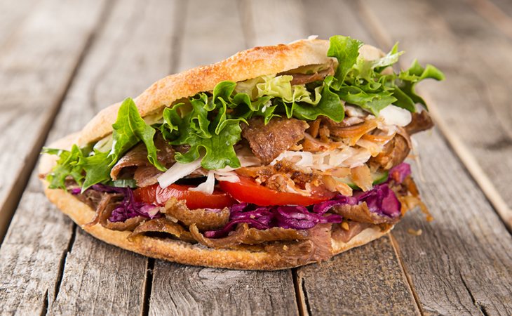 La carne de kebab es la preferida de aquellos vegetarianos que sucumben a la carne tras una borrachera