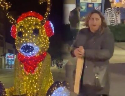 Hackean un reno navideño gigante en Viladecans:  "¡Viva España, muerte a los rojos!"