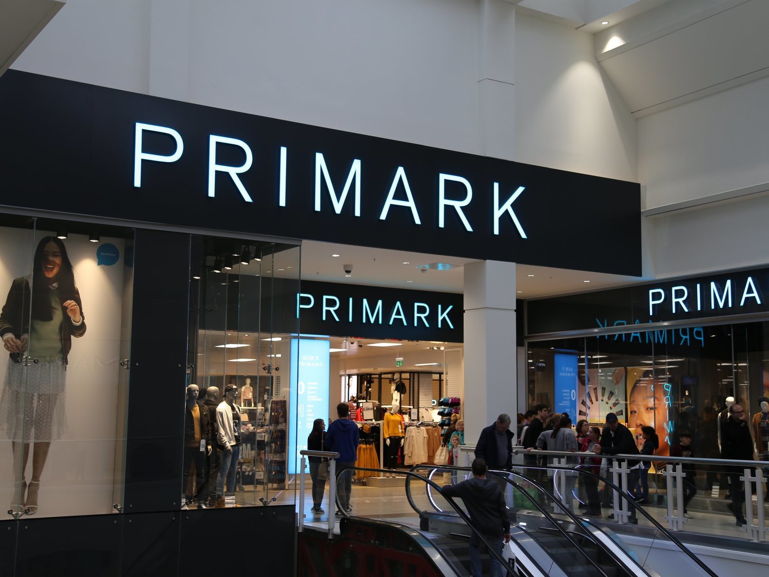 La policía indica que el hueso humano de un calcetín de Primark se introdujo en una fábrica del Tercer Mundo