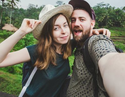 El estado de tu relación según las fotos que os hacéis: la magia del lenguaje corporal