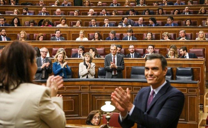 El PSOE ha obligado a todos sus diputados a dormir en Madrid durante la noche previa a la votación de su investidura
