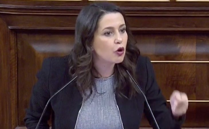 Arrimadas: 'Hay muchos españoles preocupados por poner la economía en manos de populistas y economistas'