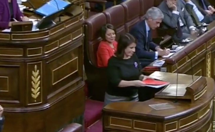 Sale la portavoz del PSOE, Adriana Lastra: 'Las derechas no aceptan la democracia, están ridiculizadas y cuestionan el derecho de la mayoría a ...