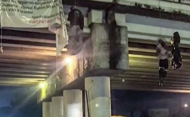 Hallaron 19 cadáveres colgados de un puente en México por el tráfico de aguacates