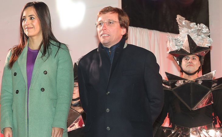 Begoña Villacís (Cs) y José Luis Martínez-Almeida (PP), vicealcaldesa y alcalde de Madrid, durante la cabalgata de Reyes