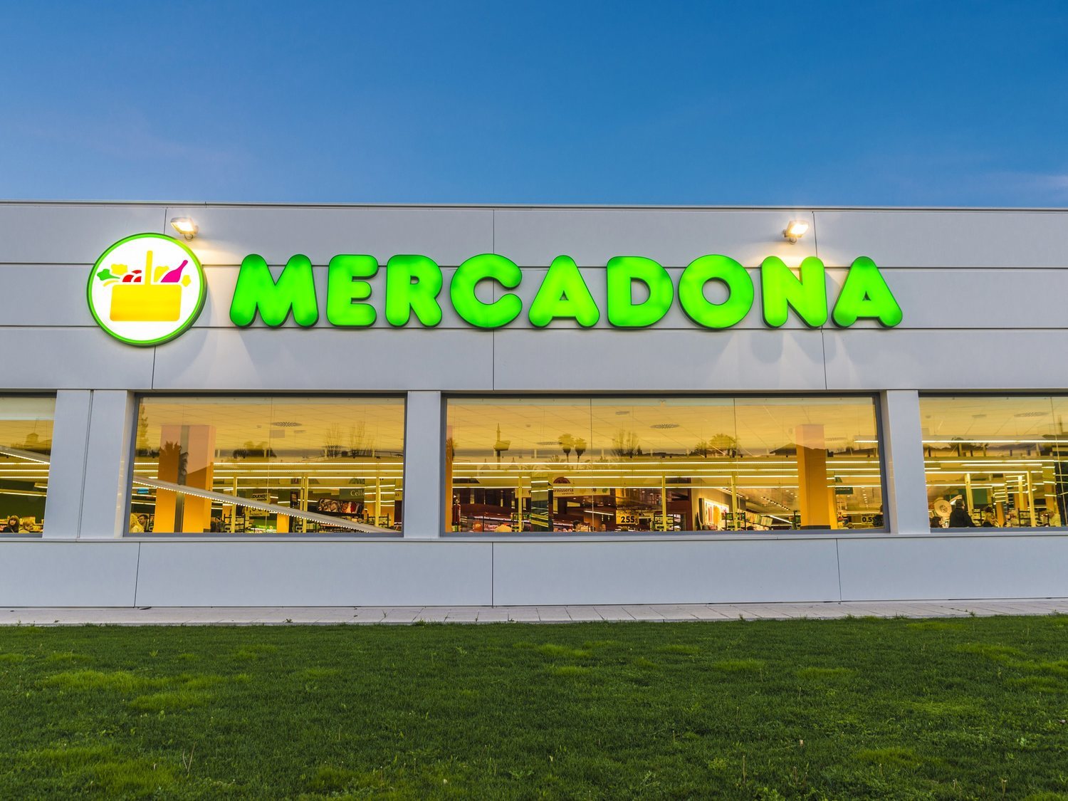 1.800 euros con ESO sin experiencia: Mercadona busca personal fijo para turnos de tarde y noche