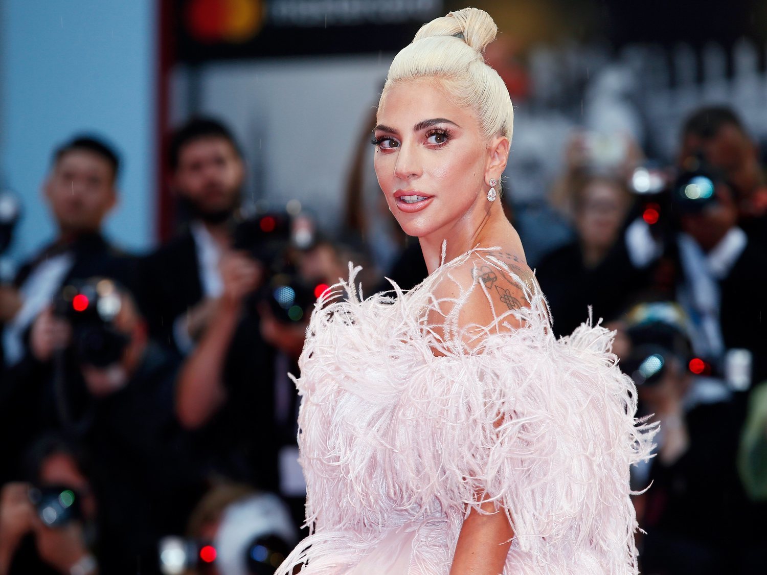 Lady Gaga confiesa qué enfermedad padece por las violaciones que sufrió en su adolescencia