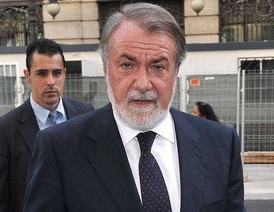 Mayor Oreja cree que Sánchez pacta con ETA "un proceso para reemplazar la sociedad cristiana"