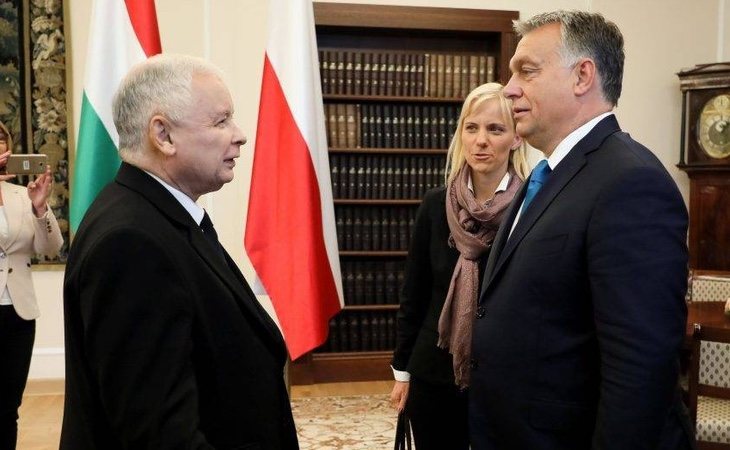 Orbán y Kacynski han recibido múltiples críticas por restringir el Estado de Derecho en sus respectivos países