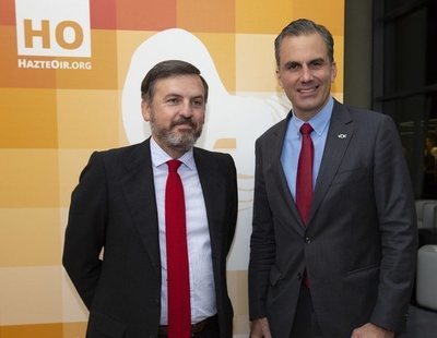 Hazte Oír amenaza a los colegios y profesionales que no apliquen el pin parental de VOX