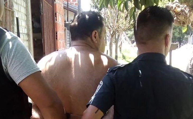 El acusado fue detenido tras un forcejeo con los agentes