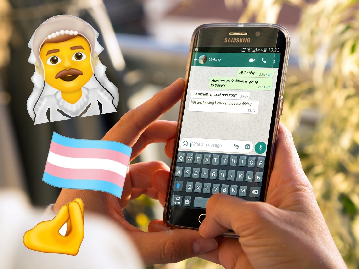 Hombres vestidos de novia, ninjas, mamuts y la bandera trans: nuevos emojis en WhatsApp