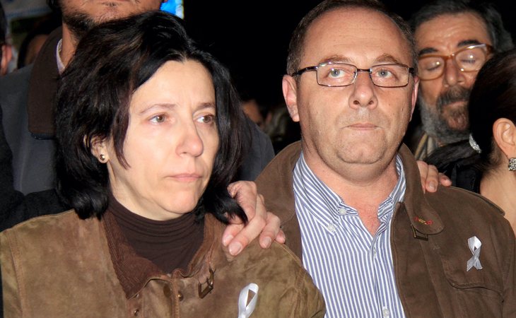 Los padres de Marta del Castillo durante una manifestación por su hija en 2012