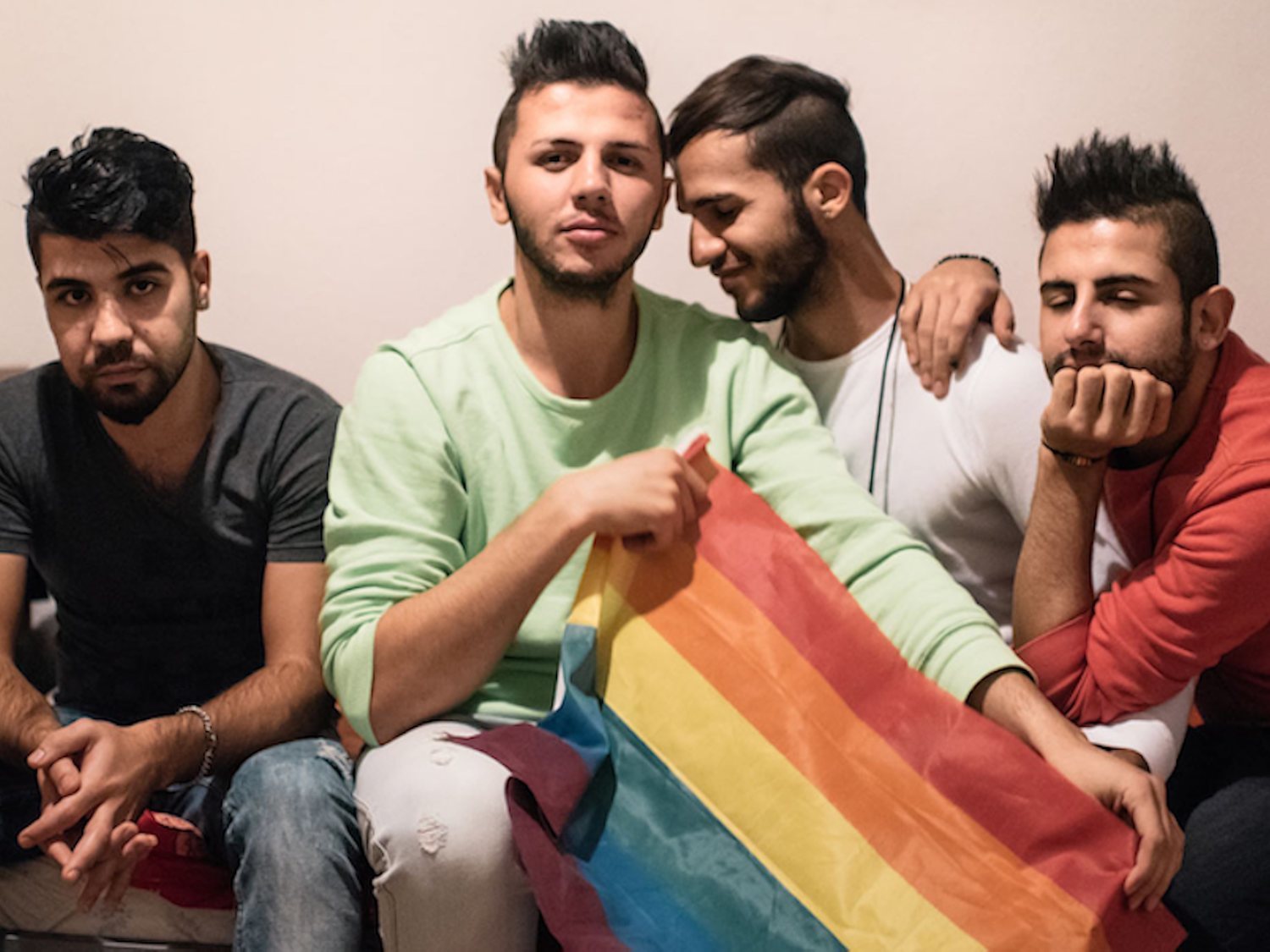 La ONG Kif Kif pierde su único piso para migrantes LGTBI de Madrid tras los recortes de Ayuso