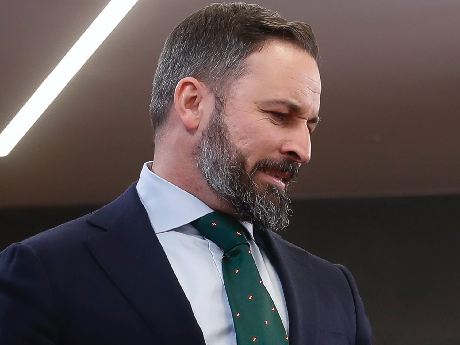 Santiago Abascal, sin datos, hace el ridículo en la televisión colombiana por la inmigración