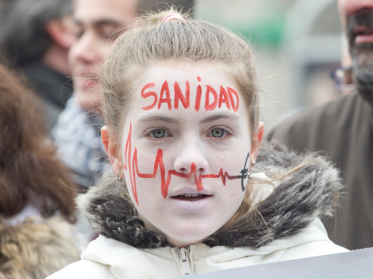 Los médicos denuncian los recortes en Sanidad: "Hay pacientes que mueren en los pasillos"