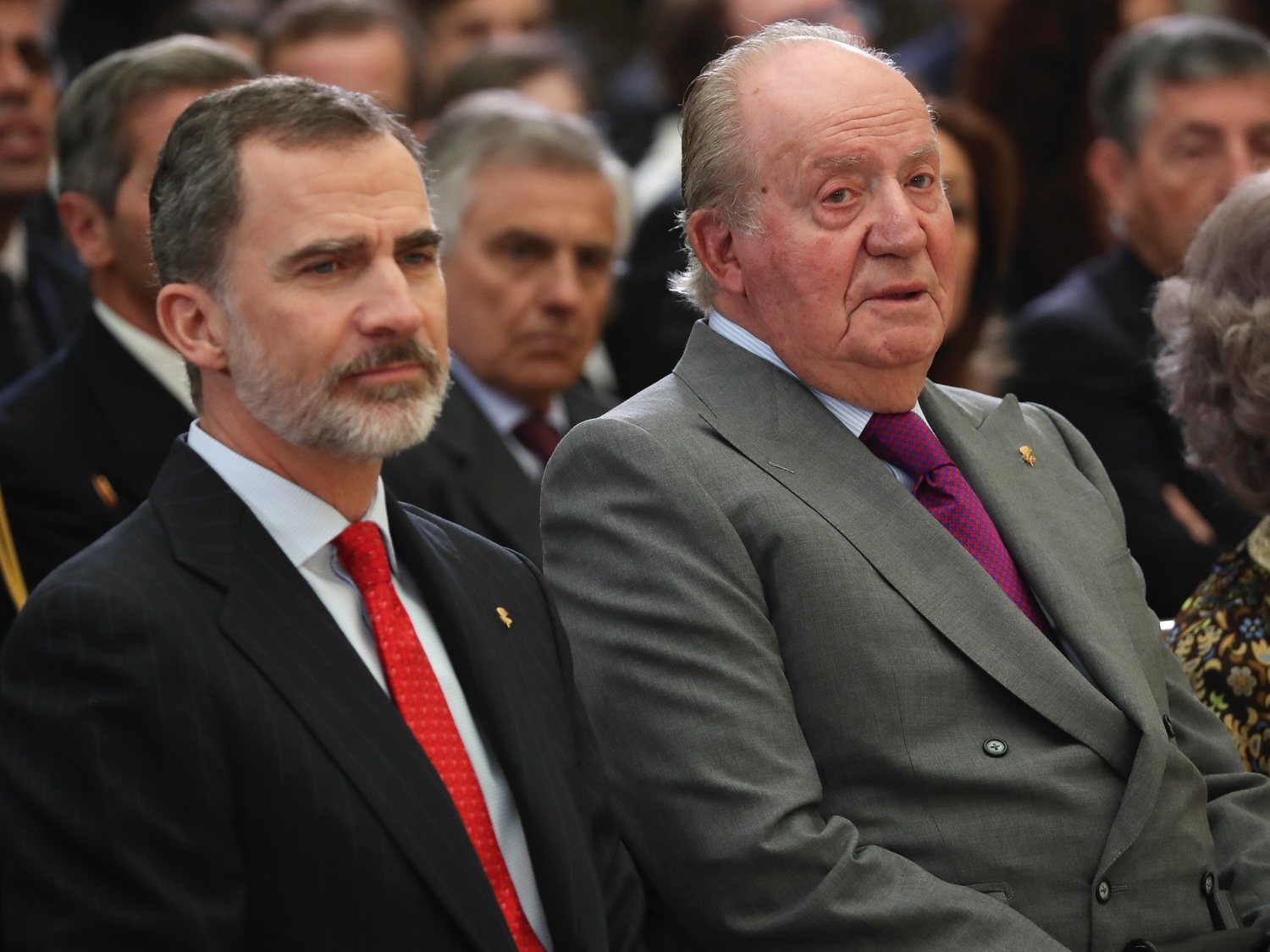El rey Felipe VI renuncia a la herencia de Juan Carlos y le retira su asignación pública