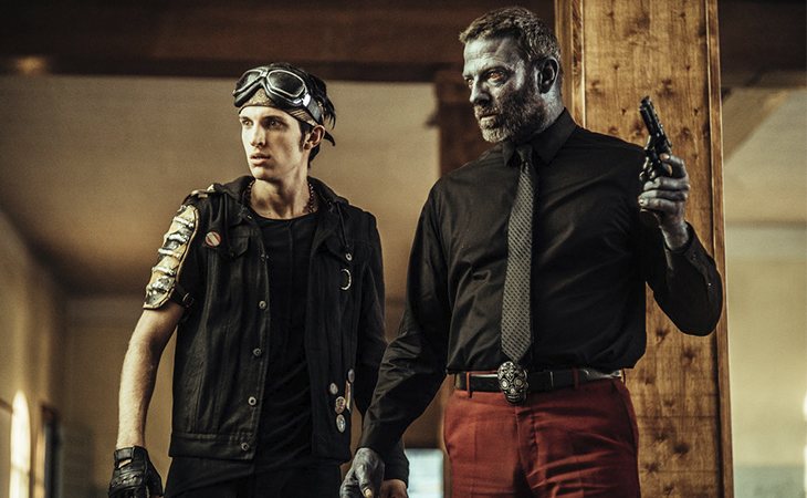 Keith Allan y Nat Zang en 'Z Nation'