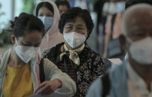 Los datos "engañosos" de China hacen temer una catástrofe peor en Europa por coronavirus